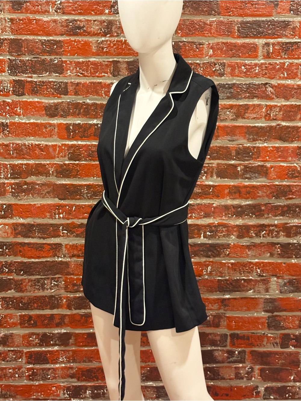 Who What Wear Black Sleeveless Belted Blazer Vest with White Piping